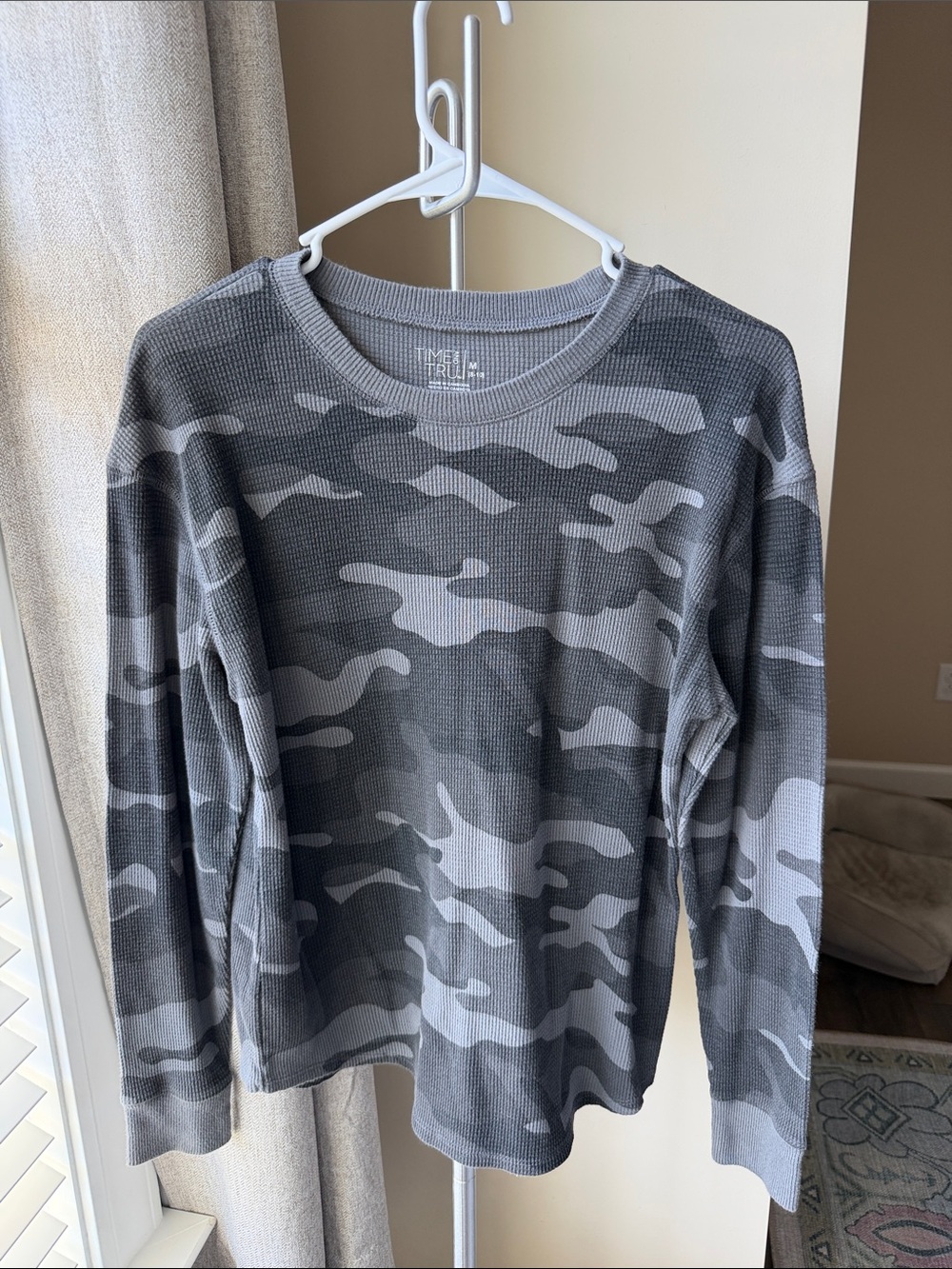 Time and Tru Gray Camo Waffle Long Sleeve Top